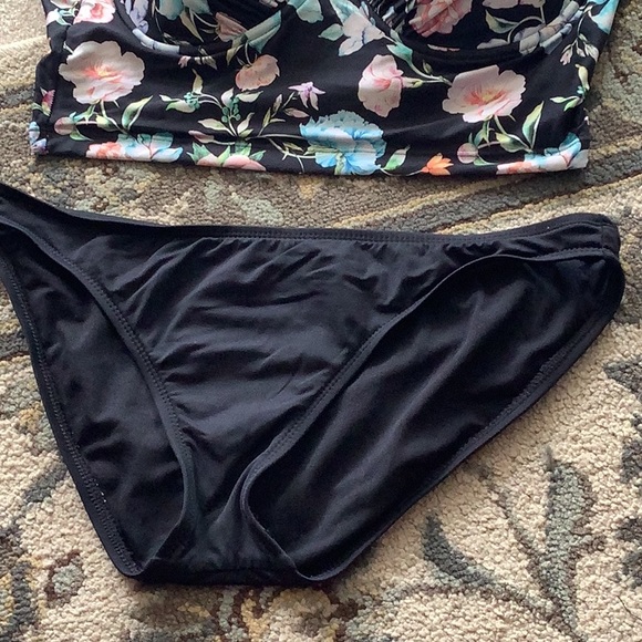Kenneth Cole Reaction bikini top size L black floral bottom L Mossimo bl… - Picture 4 of 12